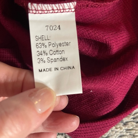 NWT Beautiful Burgundy Dress with long sleeve and tie waist in size Medium! - Picture 11 of 11